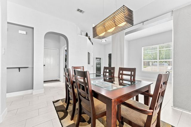 4849 Summer Oaks Lane, Fort Worth, TX 76123