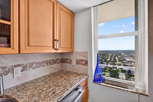 111 Briny Avenue 2711, Pompano Beach, FL 33062