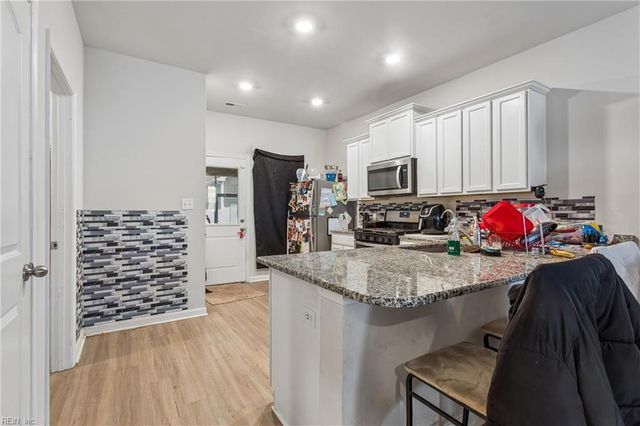 1503 Auckland CT, Newport News, VA 23608