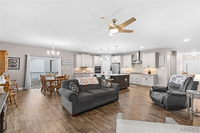 1117 Spruce Forest Drive, Lake St Louis, MO 63367