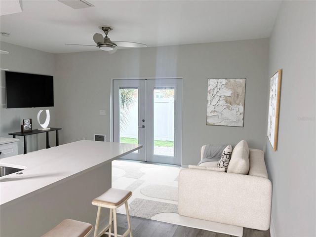 4315 TYLER CIRCLE N, St Petersburg, FL 33709