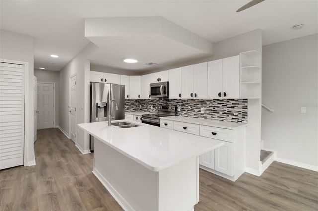 4315 TYLER CIRCLE N, St Petersburg, FL 33709