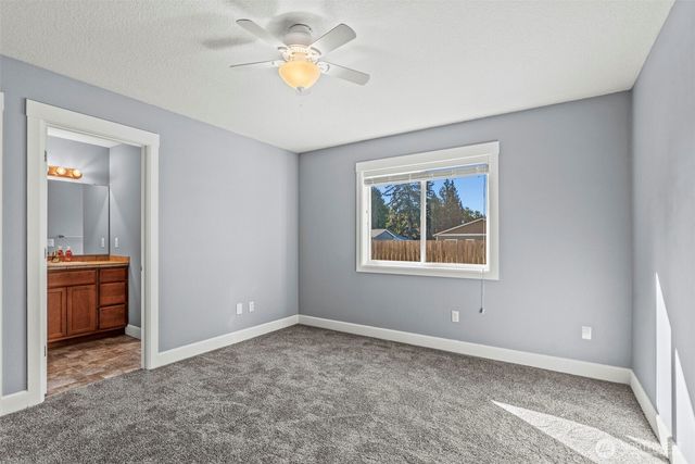 202 Wyatt Drive, Kelso, WA 98626