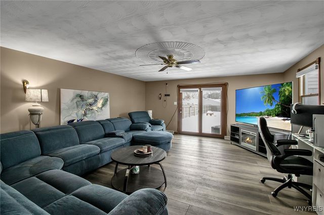 640 71st Street, Niagara Falls, NY 14304