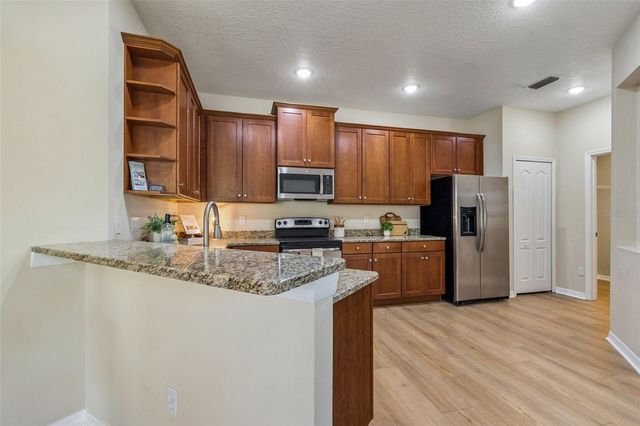 7533 DEER PATH LANE, Land O Lakes, FL 34637
