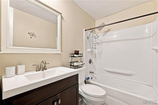 9802 Sandy Church Road, Hillsboro, MO 63050