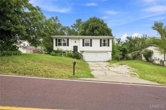 9802 Sandy Church Road, Hillsboro, MO 63050