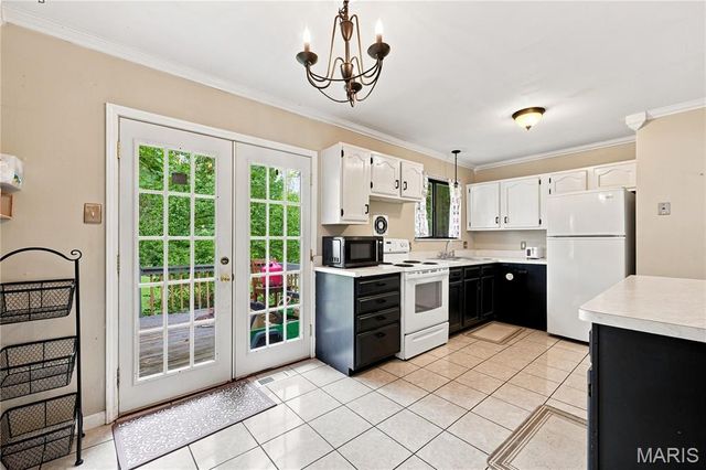 9802 Sandy Church Road, Hillsboro, MO 63050