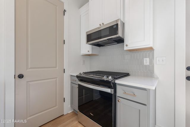 210 Steiner Oaks, Lafayette, LA 70508