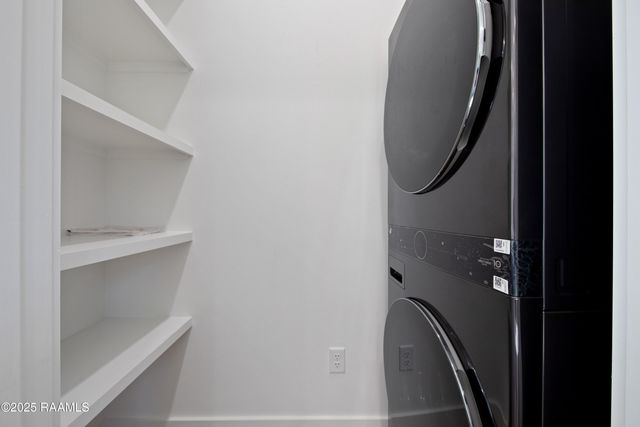 210 Steiner Oaks, Lafayette, LA 70508