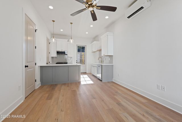 210 Steiner Oaks, Lafayette, LA 70508