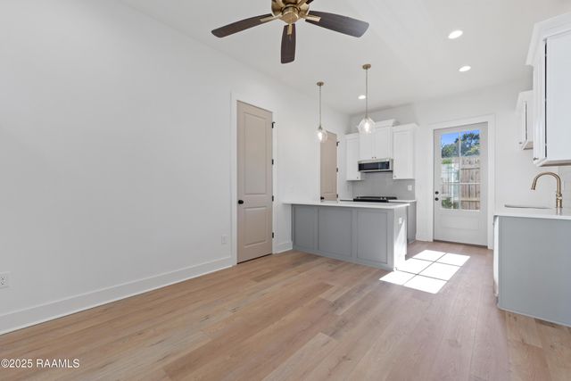 210 Steiner Oaks, Lafayette, LA 70508