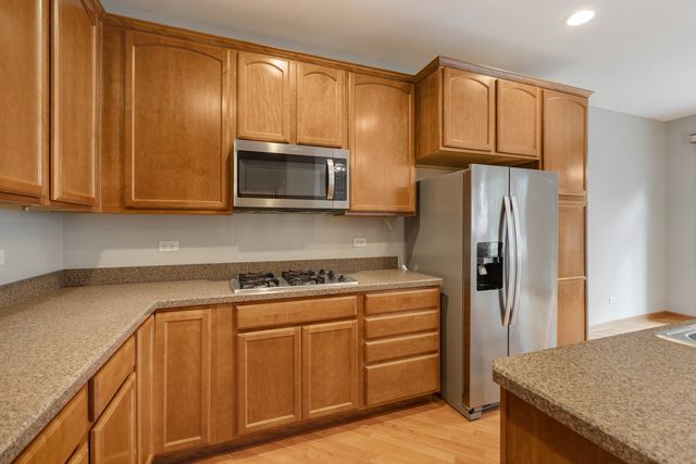 5568 Cambridge Way, Hanover Park, IL 60133
