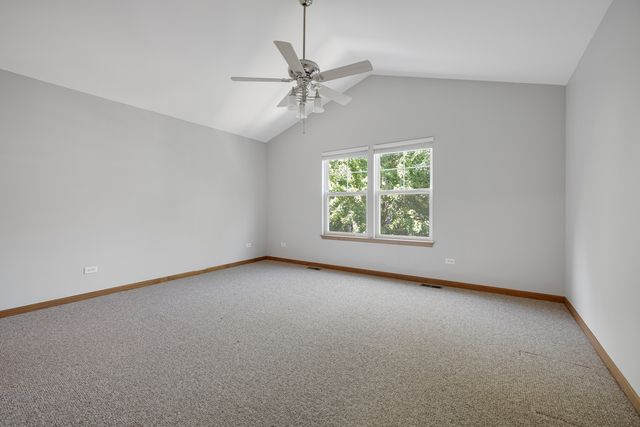 5568 Cambridge Way, Hanover Park, IL 60133