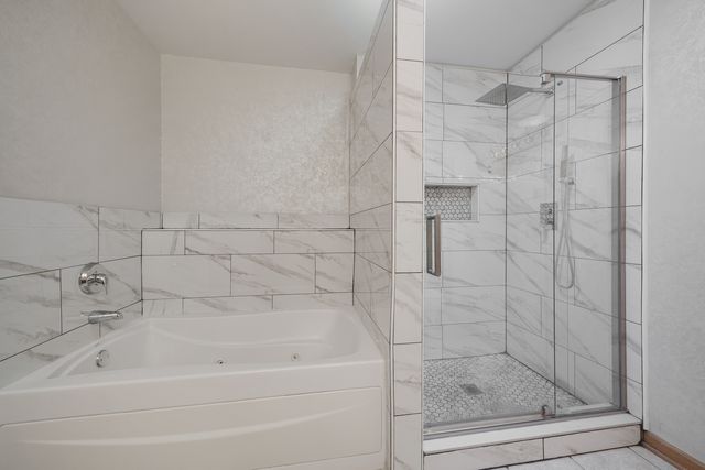 5568 Cambridge Way, Hanover Park, IL 60133