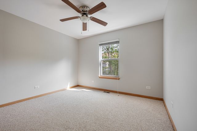 5568 Cambridge Way, Hanover Park, IL 60133