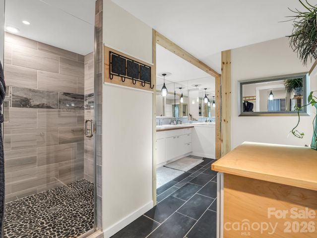 200 Piney Mountain Road, Tryon, NC 28782