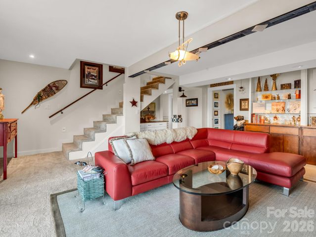 200 Piney Mountain Road, Tryon, NC 28782