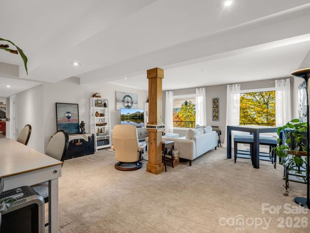 200 Piney Mountain Road, Tryon, NC 28782