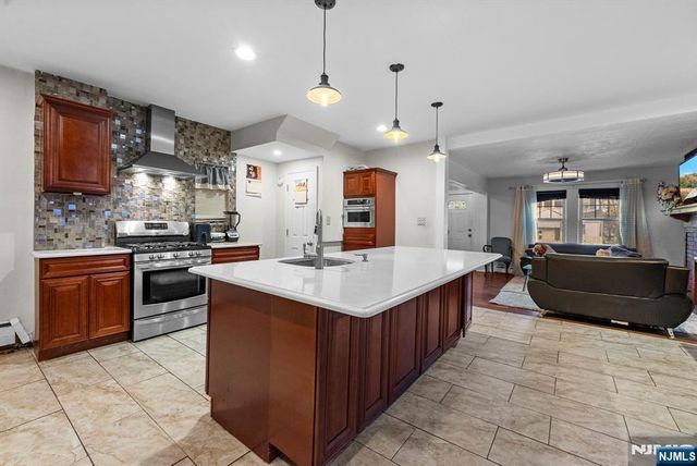 130 Renner Avenue, Newark, NJ 07112