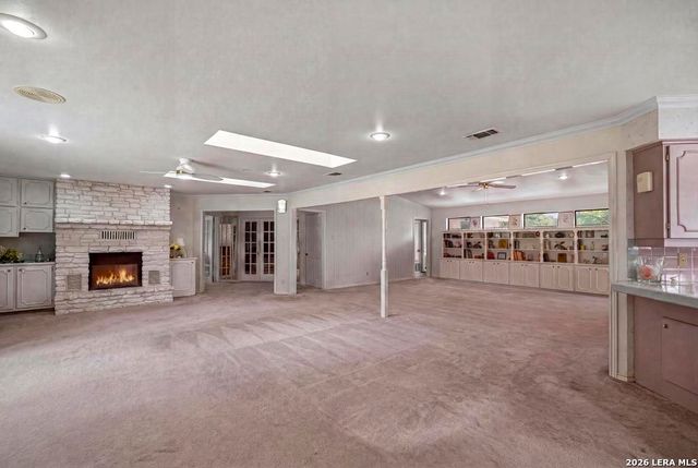 1633 WILLOW CREEK RD, Seguin, TX 78155