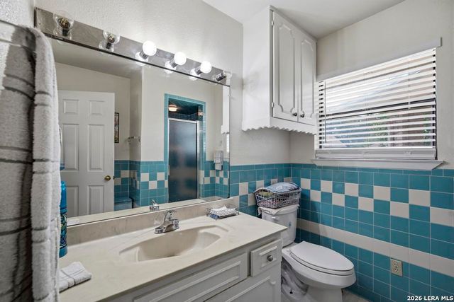 1633 WILLOW CREEK RD, Seguin, TX 78155