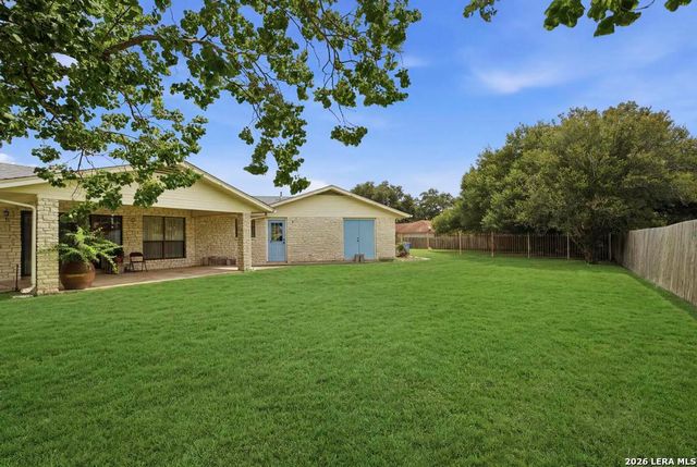 1633 WILLOW CREEK RD, Seguin, TX 78155