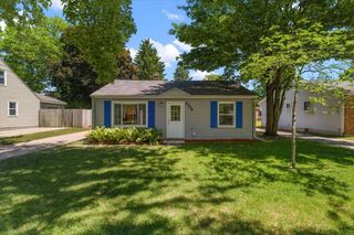 3736 Groveland Avenue Sw, City Of Wyoming, MI 49519