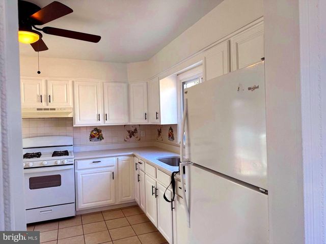 9404 48TH PL, College Park, MD 20740