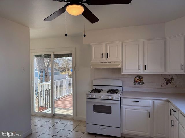 9404 48TH PL, College Park, MD 20740