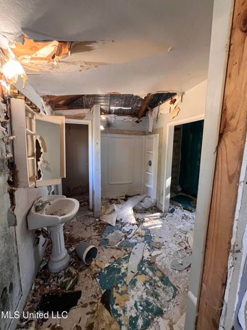 542 Perry Place, Gulfport, MS 39507