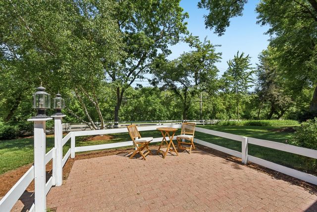 6511 SANDS Road, Crystal Lake, IL 60014