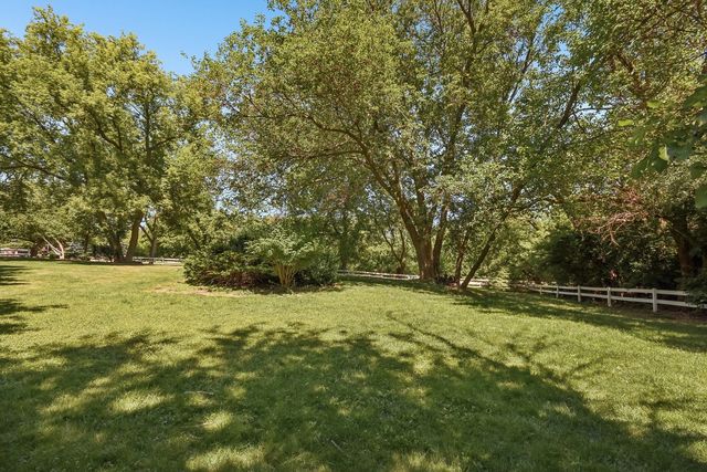 6511 SANDS Road, Crystal Lake, IL 60014