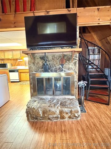 979 County Line Road, Eufaula, OK 74432