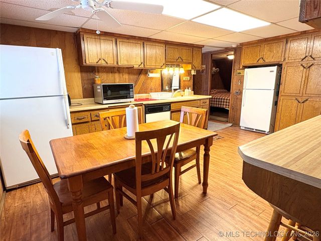 979 County Line Road, Eufaula, OK 74432