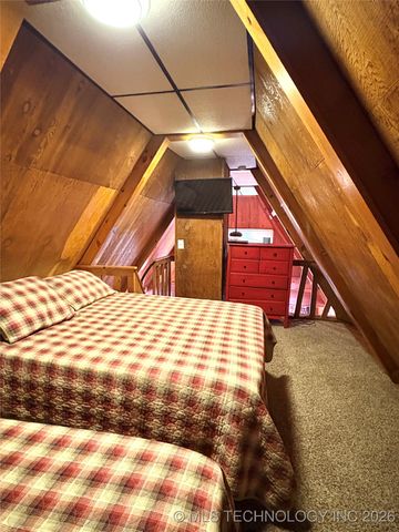 979 County Line Road, Eufaula, OK 74432