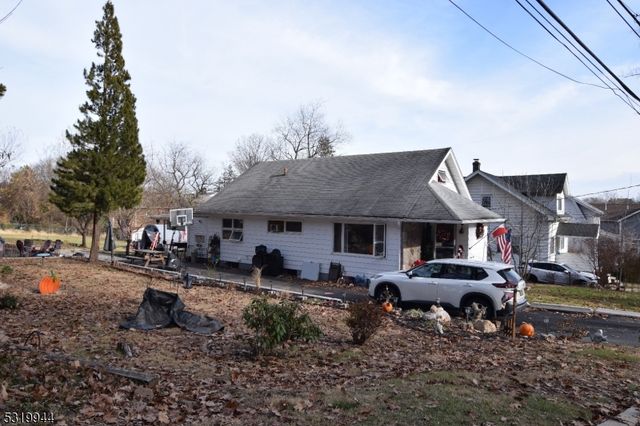 28 Adams Ter, Clifton City, NJ 07013