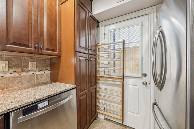 3535 Nasa Parkway 107, Seabrook, TX 77586