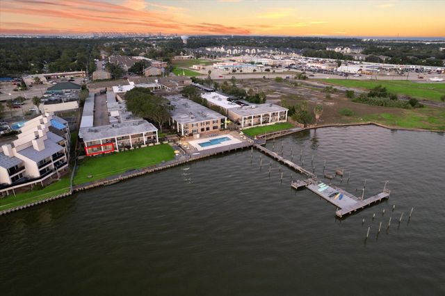 3535 Nasa Parkway 107, Seabrook, TX 77586