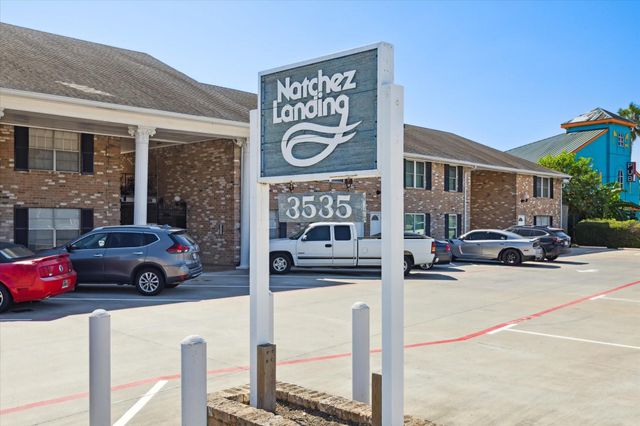 3535 Nasa Parkway 107, Seabrook, TX 77586