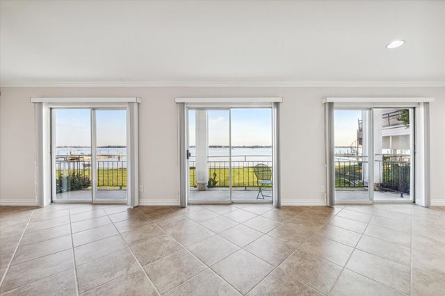 3535 Nasa Parkway 107, Seabrook, TX 77586