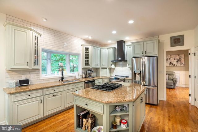 2292 OAK LEAF DR, State College, PA 16803