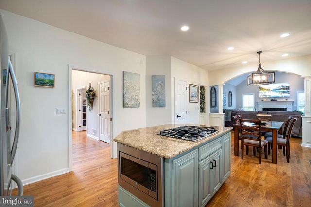 2292 OAK LEAF DR, State College, PA 16803