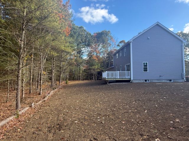 85 Purchase St, Carver, MA 02330