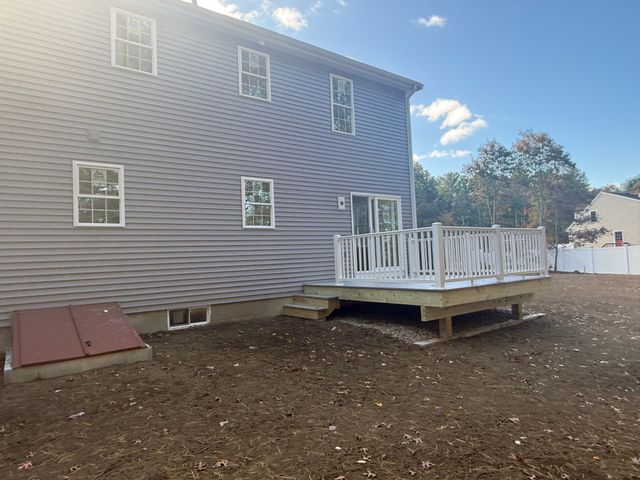 85 Purchase St, Carver, MA 02330