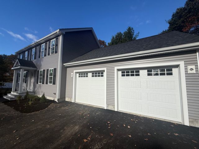 85 Purchase St, Carver, MA 02330