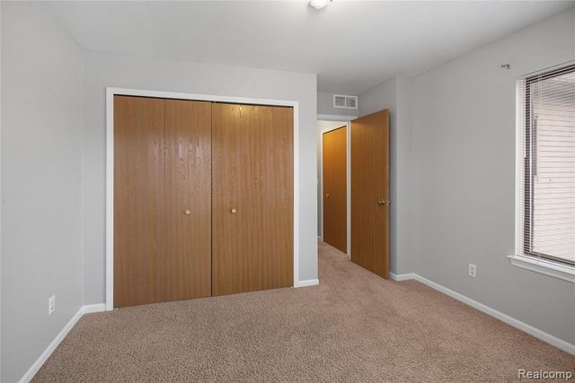 42789 Lilley Pointe Drive, Canton, MI 48187