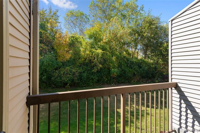 42789 Lilley Pointe Drive, Canton, MI 48187