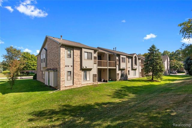 42789 Lilley Pointe Drive, Canton, MI 48187