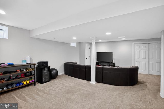 4196 MILADIES LN, Doylestown, PA 18902